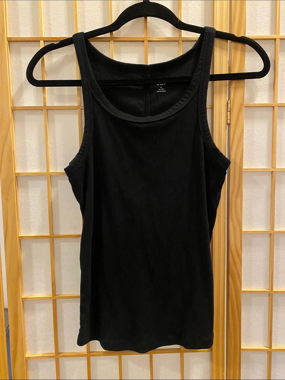 GAP Women’s Black Ribbed Tank Top M